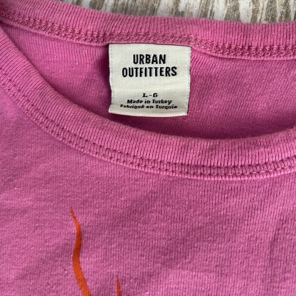 Urban Outfitters Pink Tiger Graphic baby tee - Picture 3 of 3
